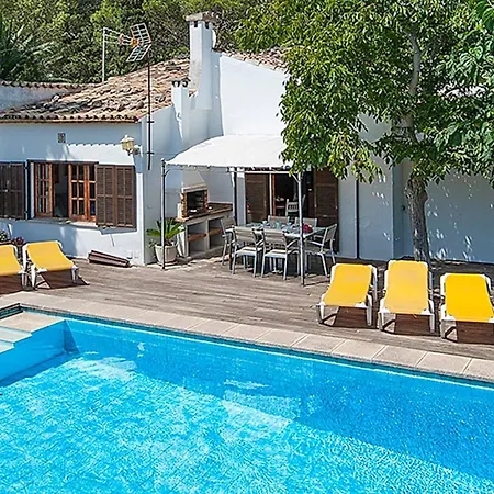 Casa de Férias Cozy With Pool Near Port Pollensa By Renthousing Port de Pollença