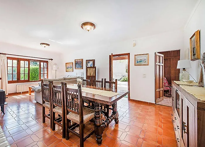 Cozy With Pool Near Port Pollensa By Renthousing Tatil Evi *