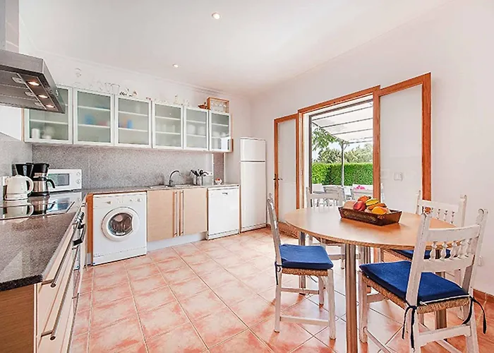 Tatil Evi Cozy With Pool Near Port Pollensa By Renthousing *