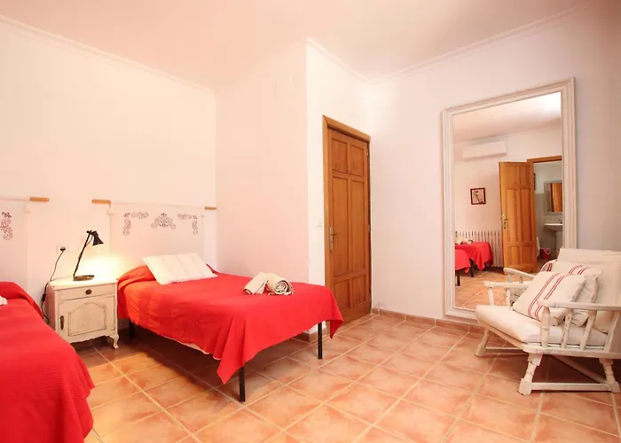 Tatil Evi Cozy With Pool Near Port Pollensa By Renthousing